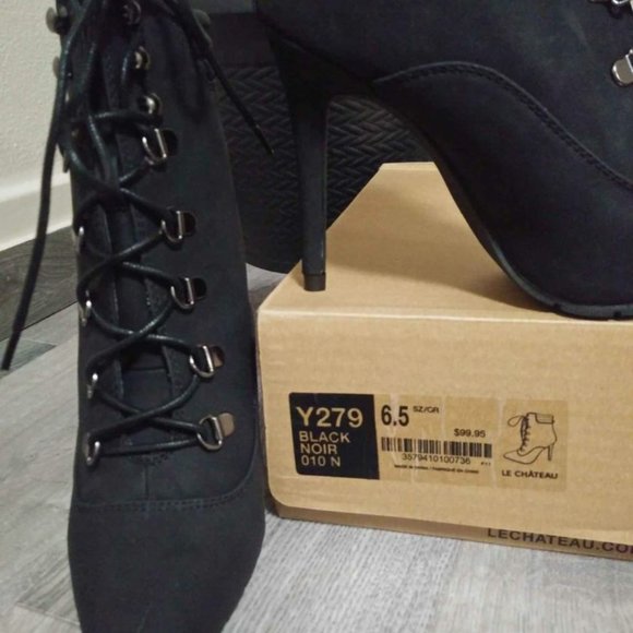 LE CHATEAU Black SUEDE BOOTS Heels Sz 6.5 - Picture 3 of 6